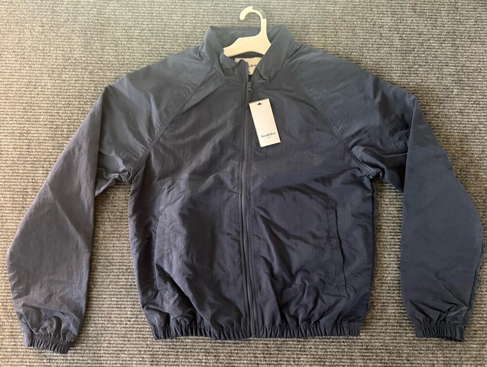 Windbreaker Jacket Water and Wind Resistant Men’s Lightweight Blue NWT Medium M